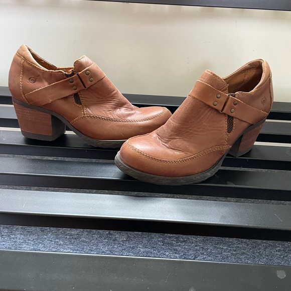 NWOT Born Nyssa leather bootie stacked heel 8.5 - Picture 5 of 7